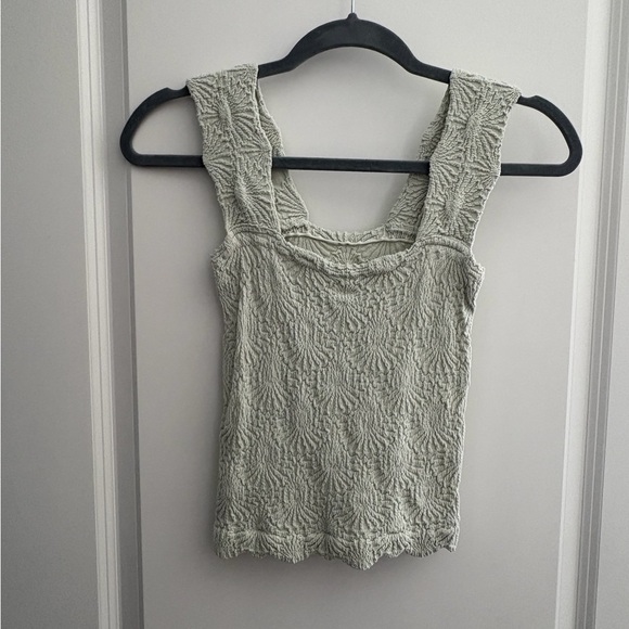 Textured Green Sleeveless Top - Picture 1 of 1